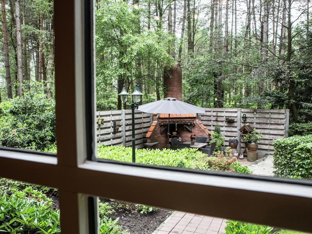 Villa Luxurious Chalet In Oud Turnhout With Large Garden Oud-Turnhout Exterior foto