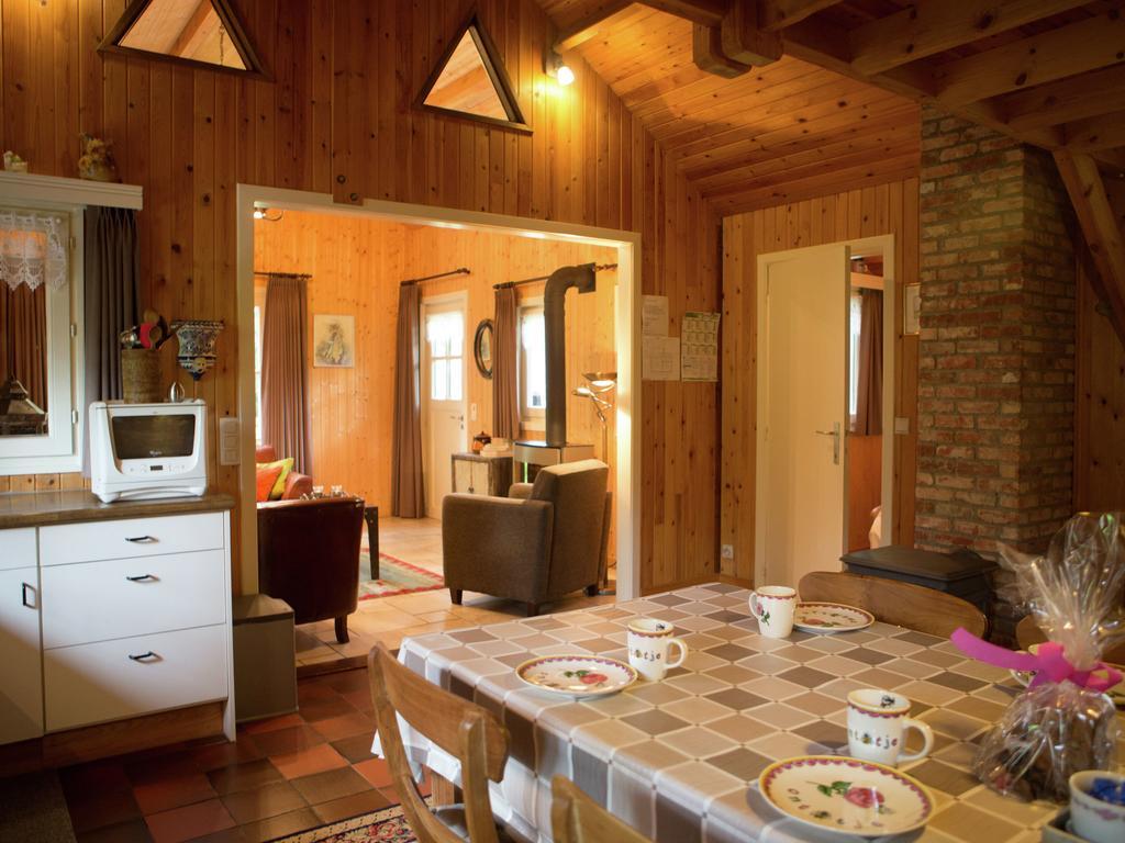 Villa Luxurious Chalet In Oud Turnhout With Large Garden Oud-Turnhout Exterior foto