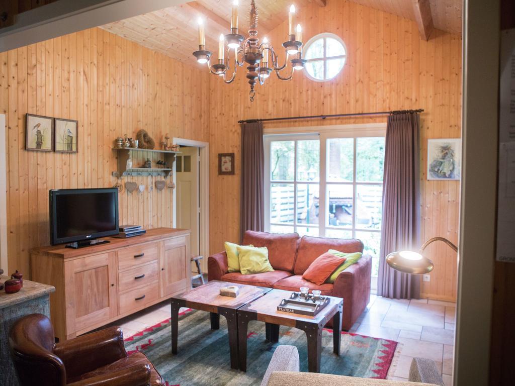 Villa Luxurious Chalet In Oud Turnhout With Large Garden Oud-Turnhout Exterior foto