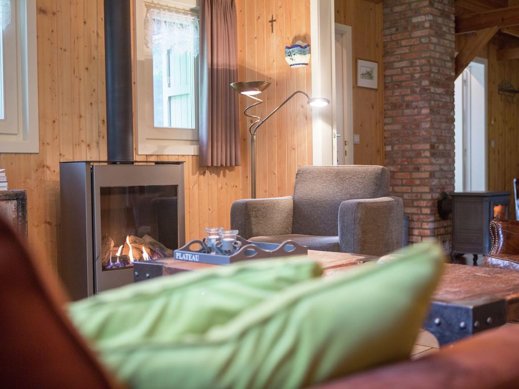 Villa Luxurious Chalet In Oud Turnhout With Large Garden Oud-Turnhout Exterior foto